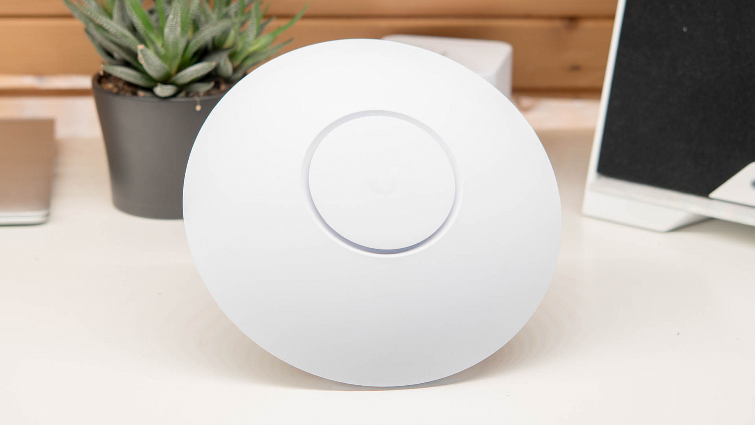 Toчка доступа UniFi AC-HD